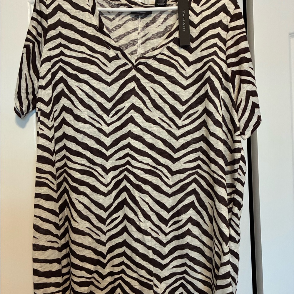 Tahari linen Print Top - Brown and White